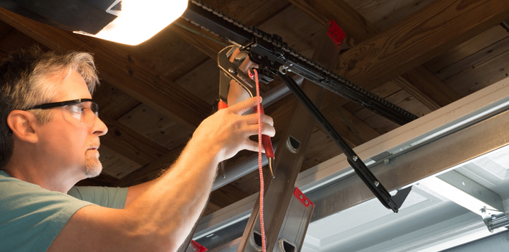 Garage door repair Oak Creek WI